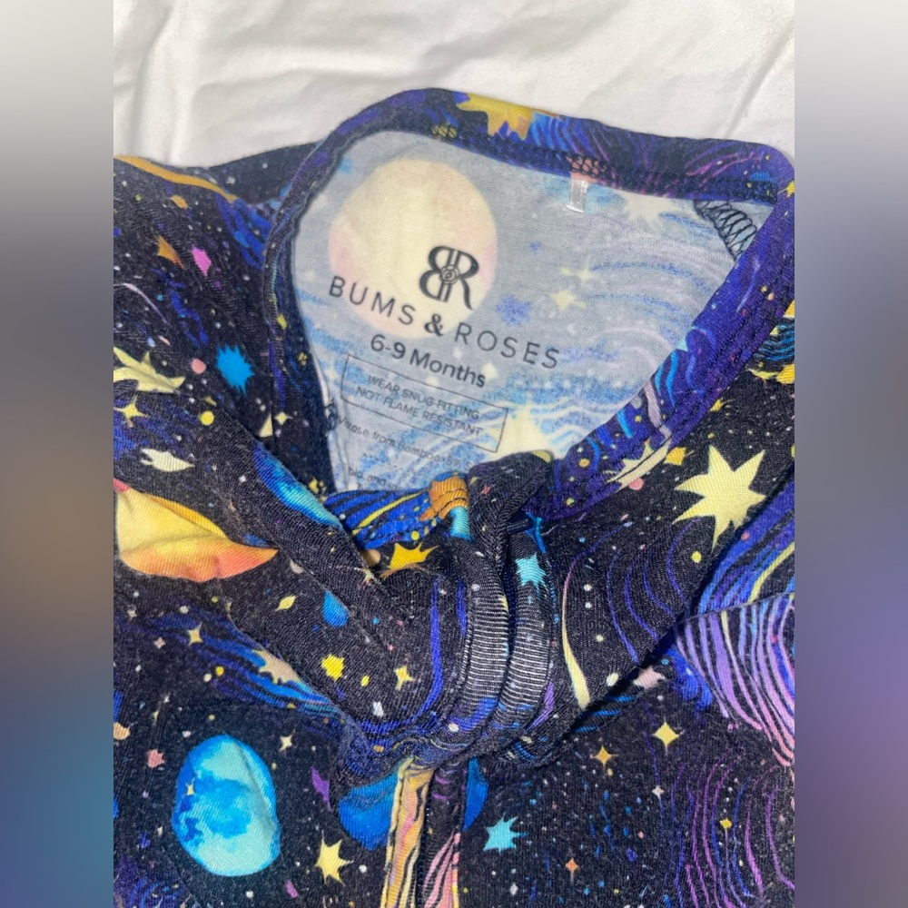Bums & Roses 6-9 Month Zip Up Convertible Footie with grippy feet - Outer Space - Picture 3 of 3